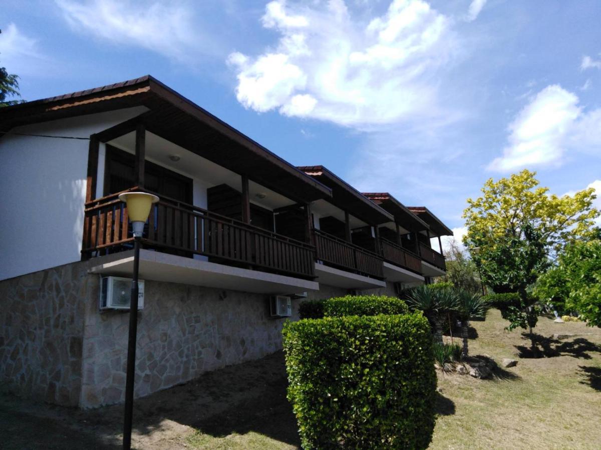 Complex Fichoza Kompleks wypoczynkowy 3*